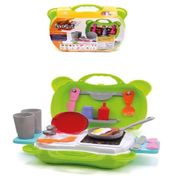 KIT COZINHA INFANTIL FORNO FOGAO E ACESSORIOS PANELAS OVO SALSICHA VIRA MALETA