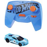 Carro de controle Remoto Infantil C8 Corvette, Escala 1:64 com Adaptador de Pista, para Crianças Acima de 6 Anos, Hot Wheels