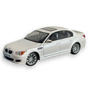Miniatura Carro BMW M5 Branco 1/18 Maisto 31144