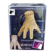 Boneco Fandom Box Mãozinha Série Wandinha Wednesday Colecionável com Caixa Expositora